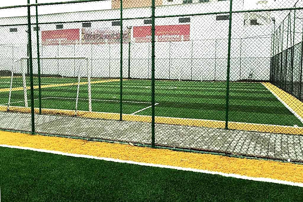 fas barcelona futbol okulu acik futbol sahasi 4