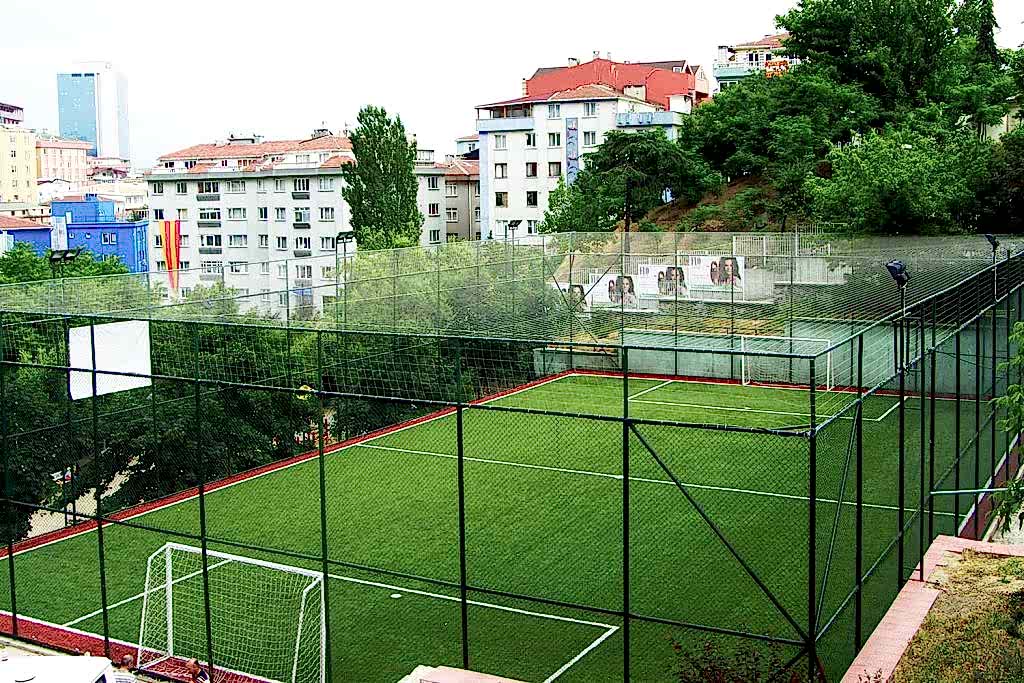 sisli lisesi acik hali saha 1