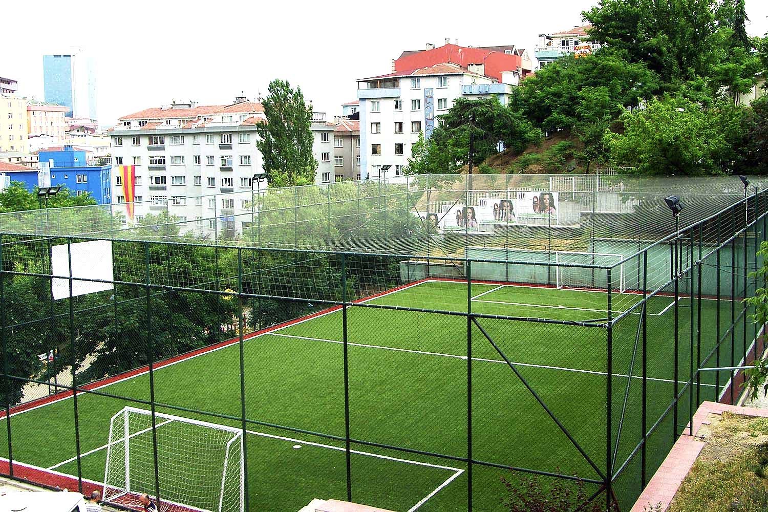 sisli lisesi acik hali saha 1